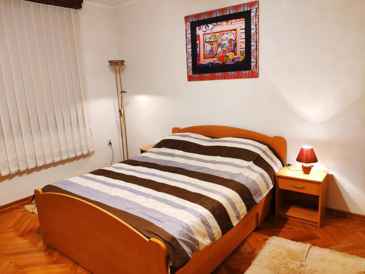 V2 With Love - Vintage Modern And Spacious Belgrade Luaran gambar