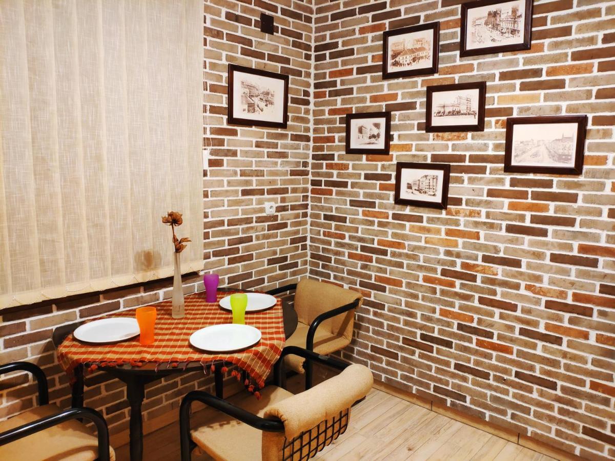 V2 With Love - Vintage Modern And Spacious Belgrade Luaran gambar