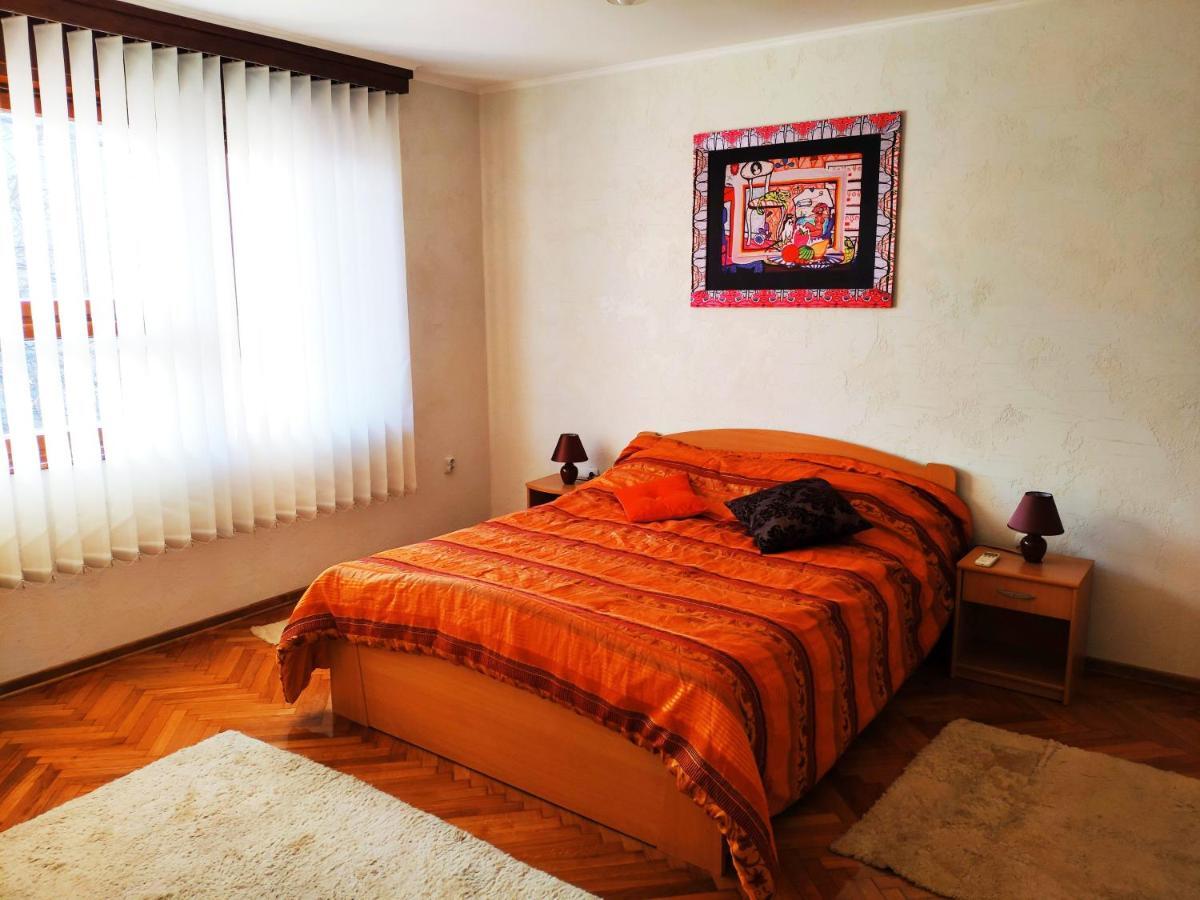 V2 With Love - Vintage Modern And Spacious Belgrade Luaran gambar